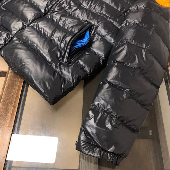 MONCLER AMALTEAS PADDED JACKET - MC072