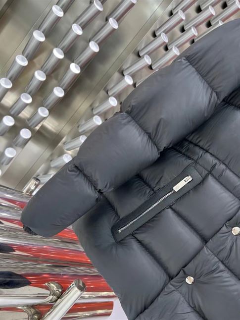 MONCLER BLACK BAUGES LEATHER-TRIMMED DOWN JACKET - MC083