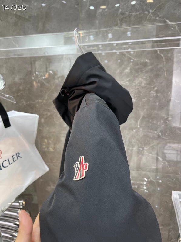 MONCLER COAT - MC121