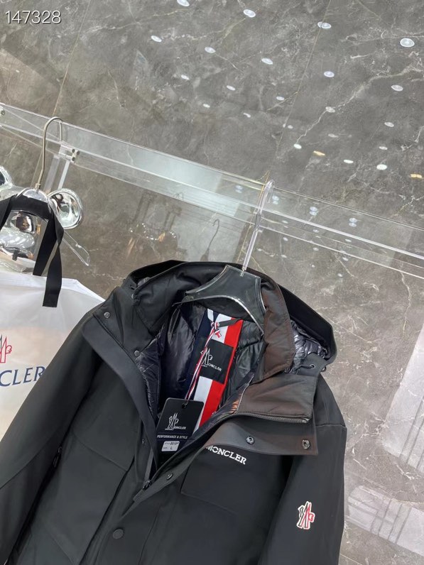 MONCLER COAT - MC121