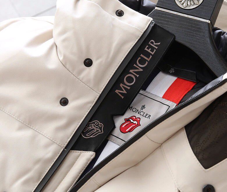 MONCLER COAT - MC127
