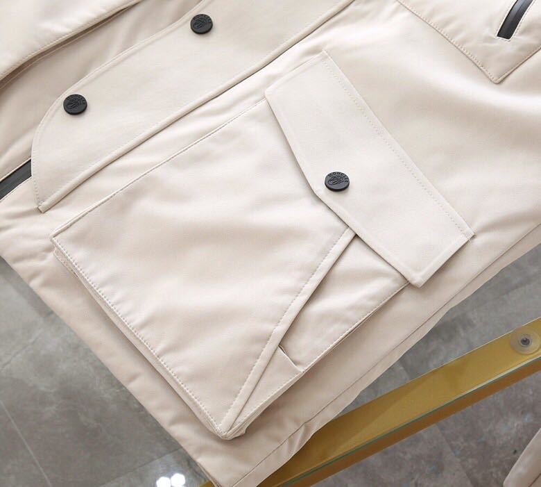 MONCLER COAT - MC127