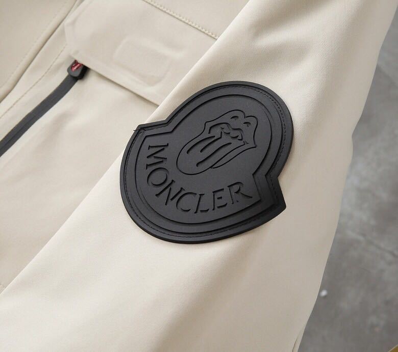 MONCLER COAT - MC129