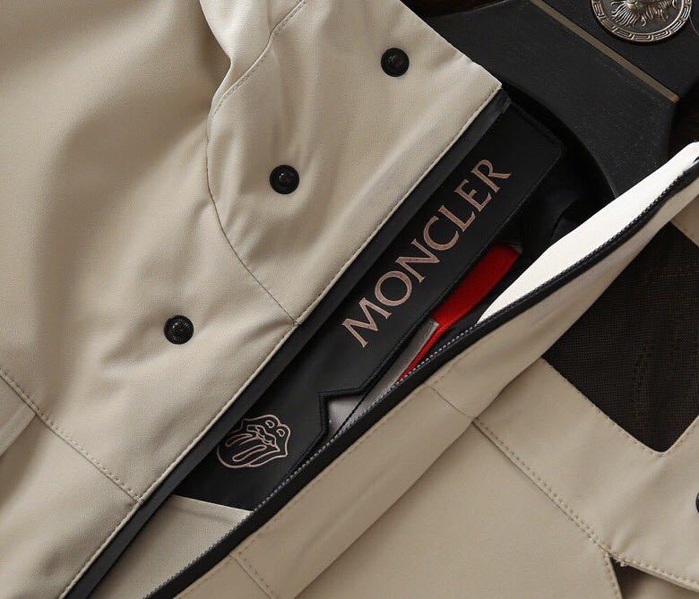 MONCLER COAT - MC129
