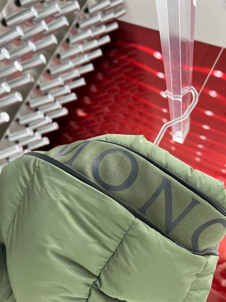 MONCLER COAT - MC130