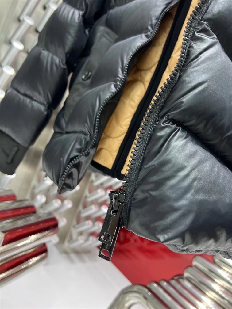 MONCLER COAT - MC132