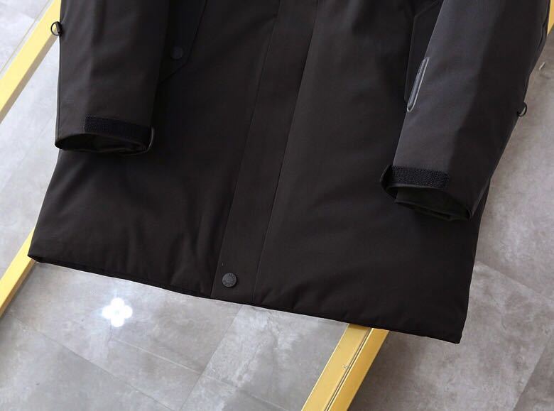 MONCLER COAT - MC136