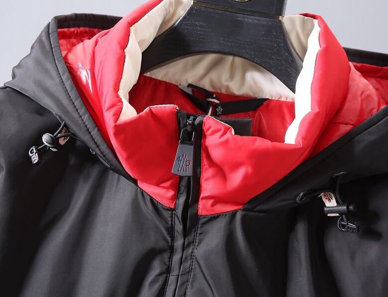 MONCLER COAT - MC140