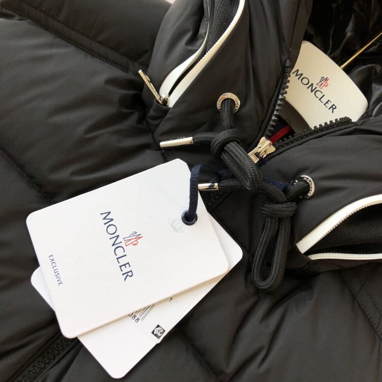 MONCLER COAT FOR MEN - MC012