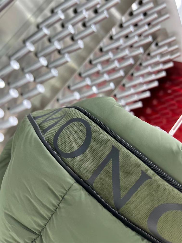 MONCLER DOWN GILET - MC131