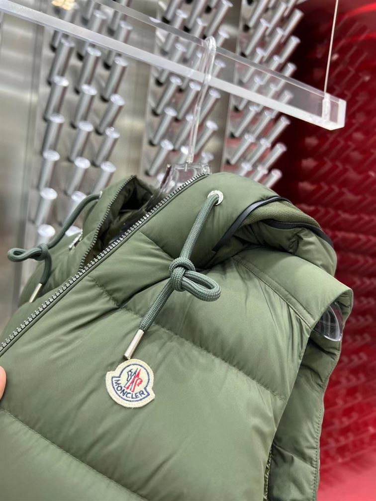 MONCLER DOWN GILET - MC131