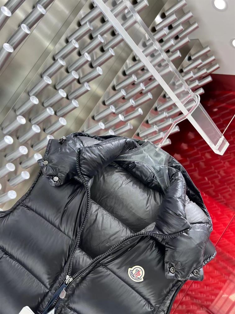 MONCLER DOWN GILET - MC133