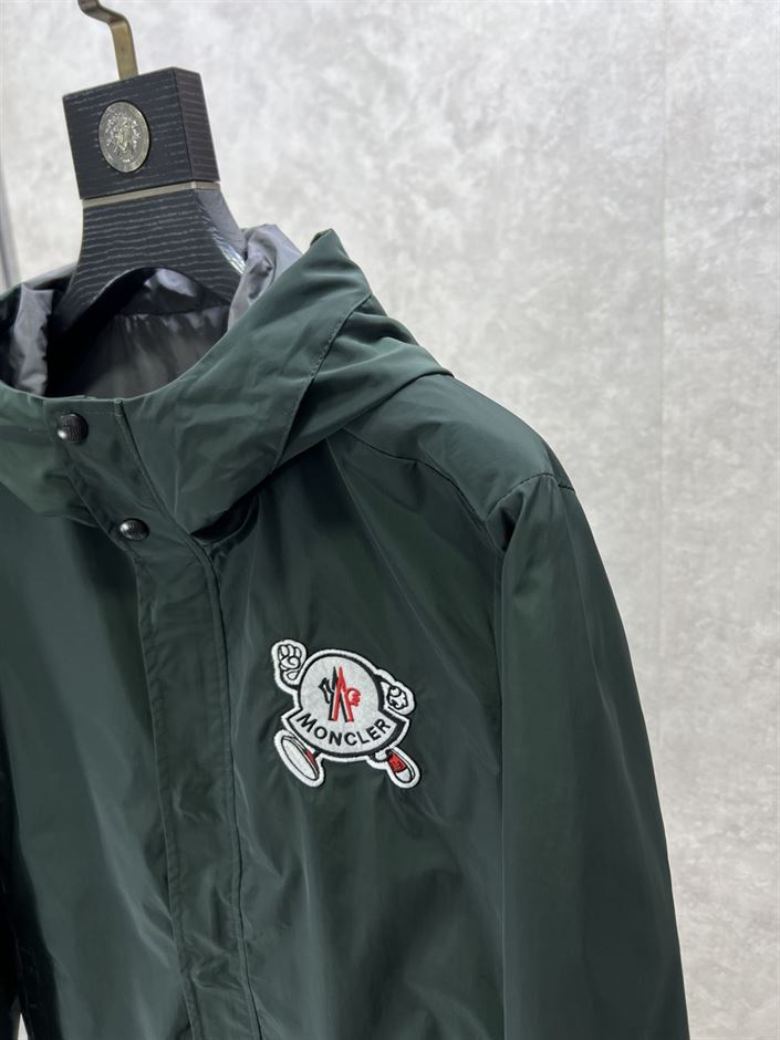 MONCLER GUIERS RAIN JACKET - MC101