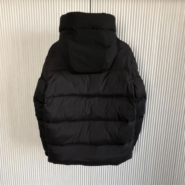 MONCLER MADEIRA DOWN JACKET - MC088