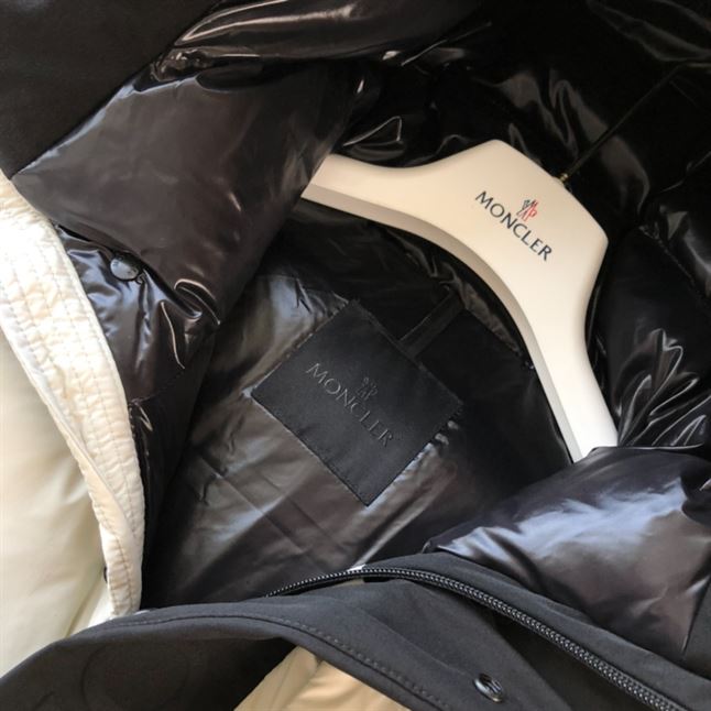 MONCLER MADEIRA DOWN JACKET - MC089