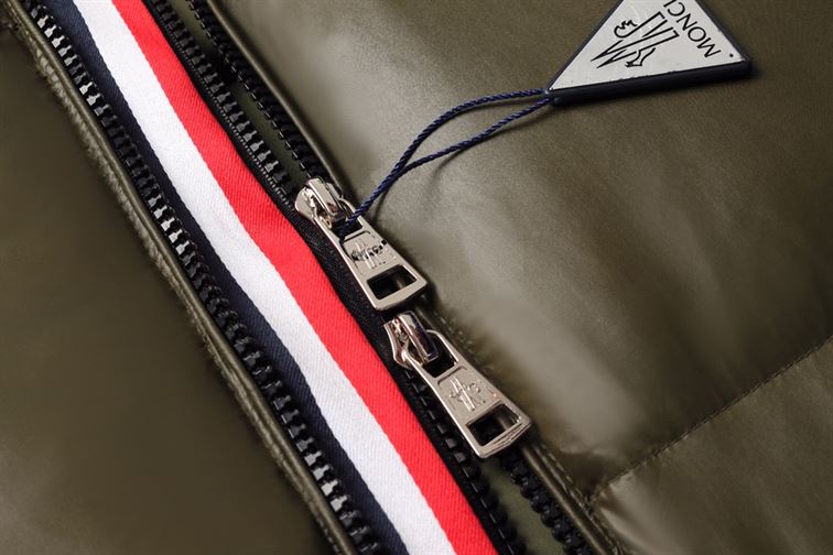 MONCLER MONTBELIARD SHORT DOWN JACKET BROWN - MC104