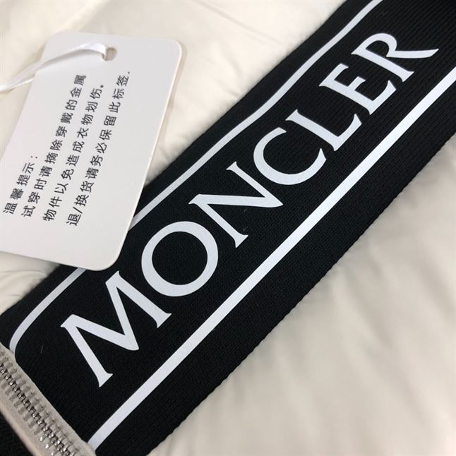 MONCLER PADDED CARDIGAN WITH ZIP - MC067
