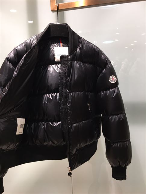MONCLER PUFFER MERLAT BOMBER JACKET - MC033