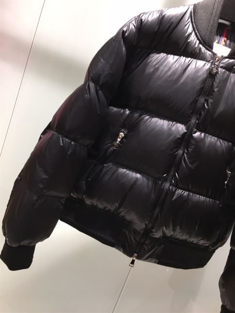 MONCLER PUFFER MERLAT BOMBER JACKET - MC033