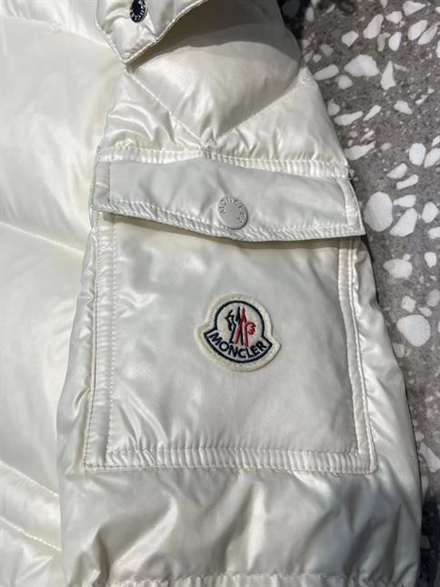 MONCLER WHITE CAVETTAZ DOWN JACKET - MC064