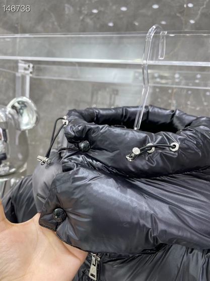 MONCLER WOLLASTON SHORT DOWN JACKET - MC114