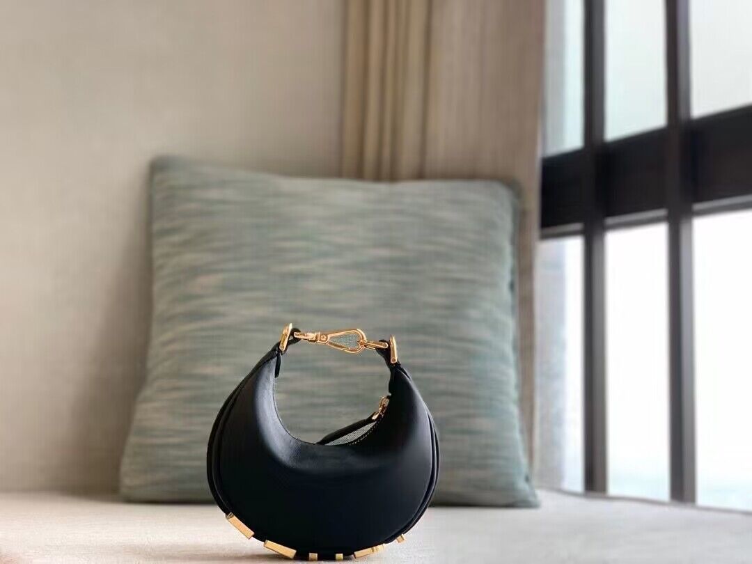 NANO FENDYGRAPHY BLACK LEATHER CHARM