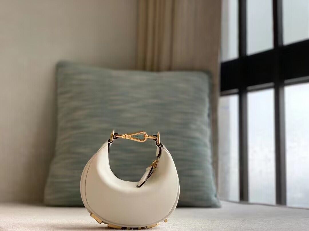 NANO FENDYGRAPHY WHITE LEATHER CHARM