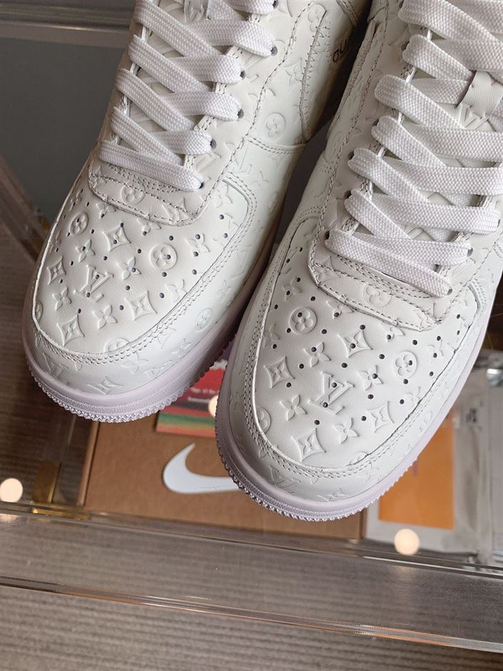 NIKE AIR FORCE 1 LOUIS VUITTON TRIPLE WHITE - LVS109