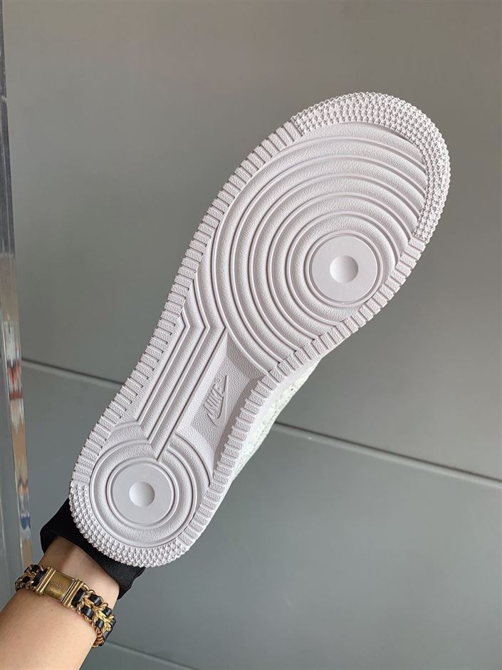 NIKE AIR FORCE 1 LOUIS VUITTON TRIPLE WHITE - LVS109