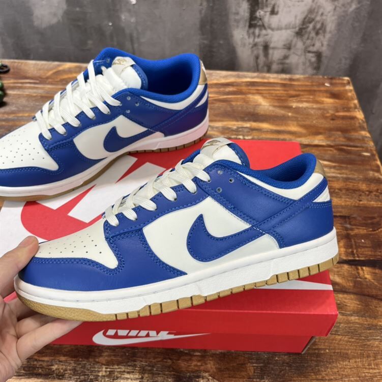 NIKE DUNK LOW KANSAS CITY RAYALS - NSN024