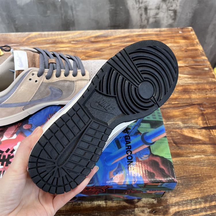 NIKE SB DUNK LOW SNEAKER - NSN002