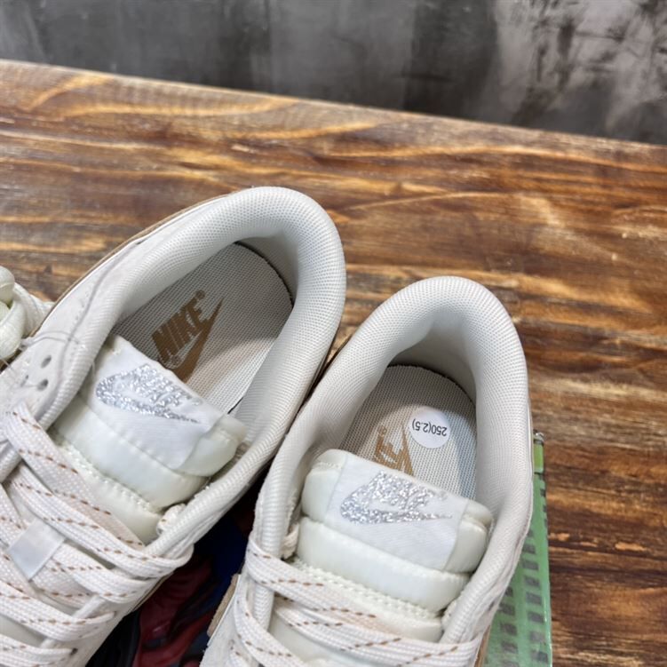 NIKE SB DUNK LOW SNEAKER - NSN004