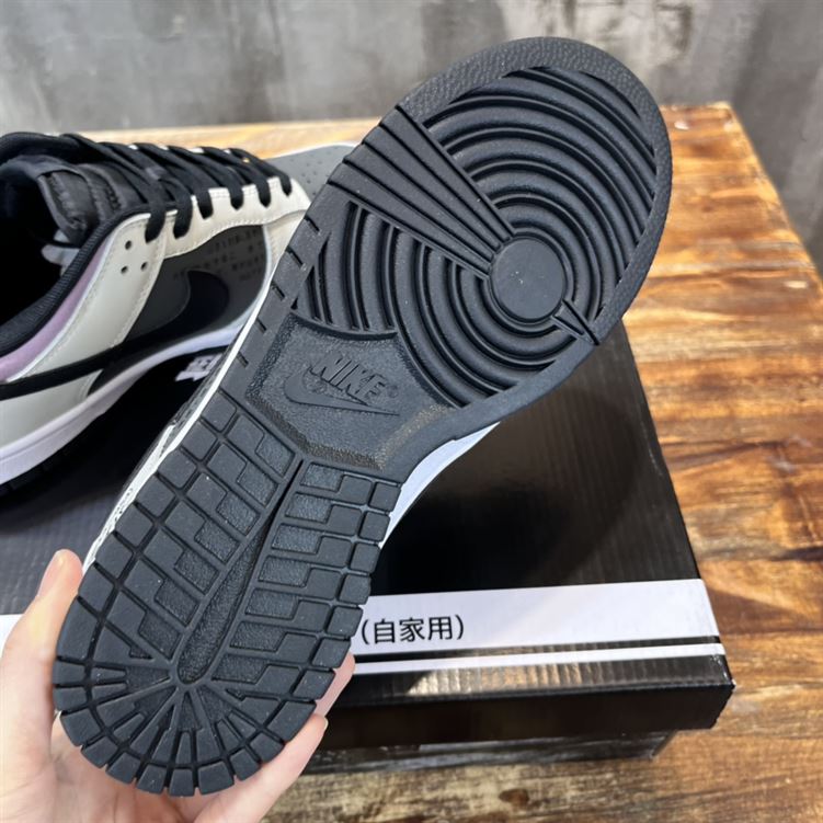 NIKE SB DUNK LOW SNEAKER - NSN008