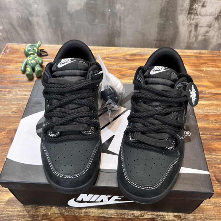 NIKE SB DUNK LOW SNEAKER - NSN010