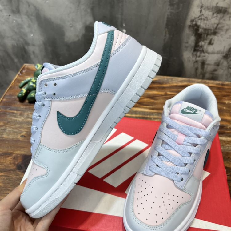 NIKE SB DUNK LOW SNEAKER - NSN013