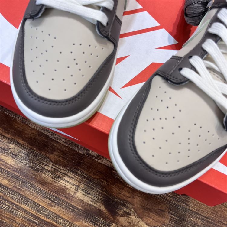 NIKE SB DUNK LOW SNEAKER - NSN018