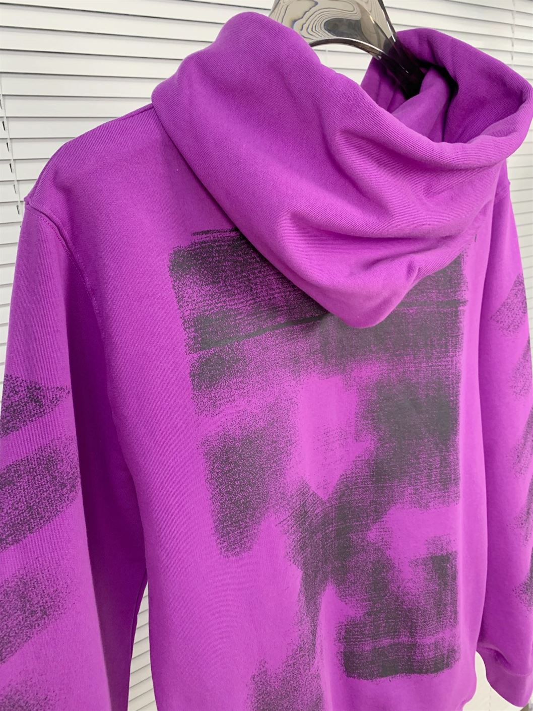 OFF-WHITE ARROWS-PRINT DRAWSTRING HOODIE - OS013