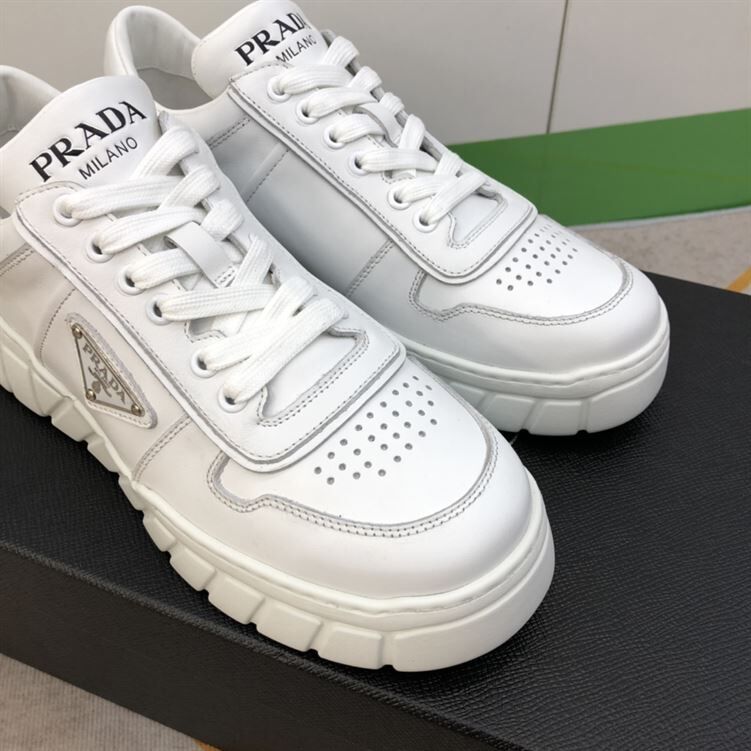 PRADA LEATHER SNEAKERS - PRS017