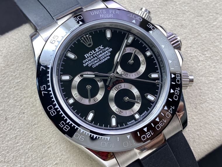 ROLEX OYSTER PERPETUAL SUPERLATIVE CHRONOMETER OFFICIALLY CERTIFIED
