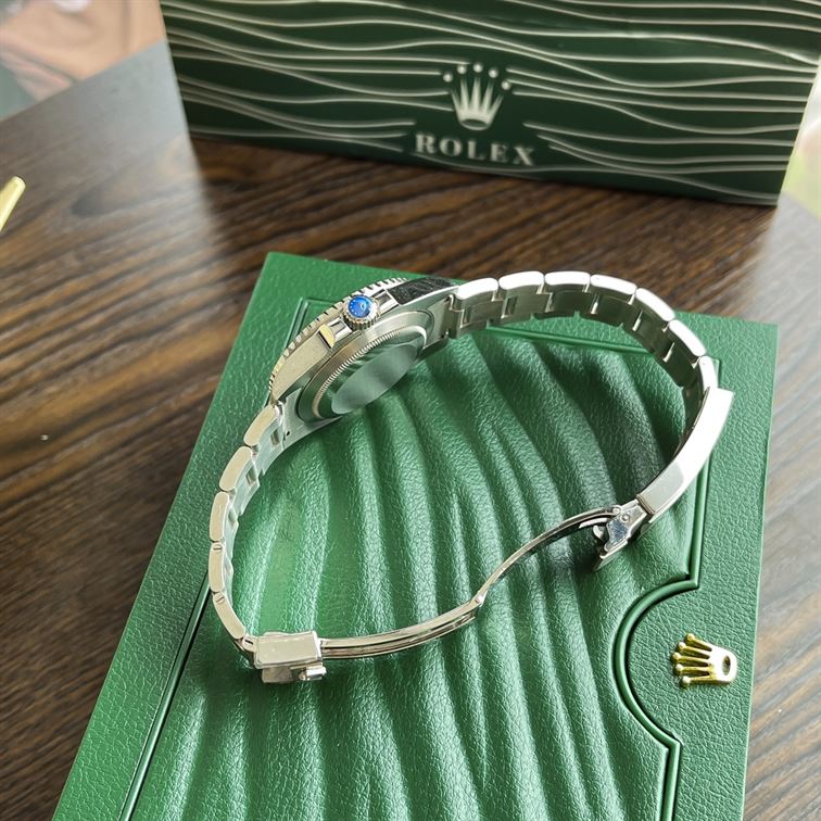 ROLEX SUBMARINER DATE