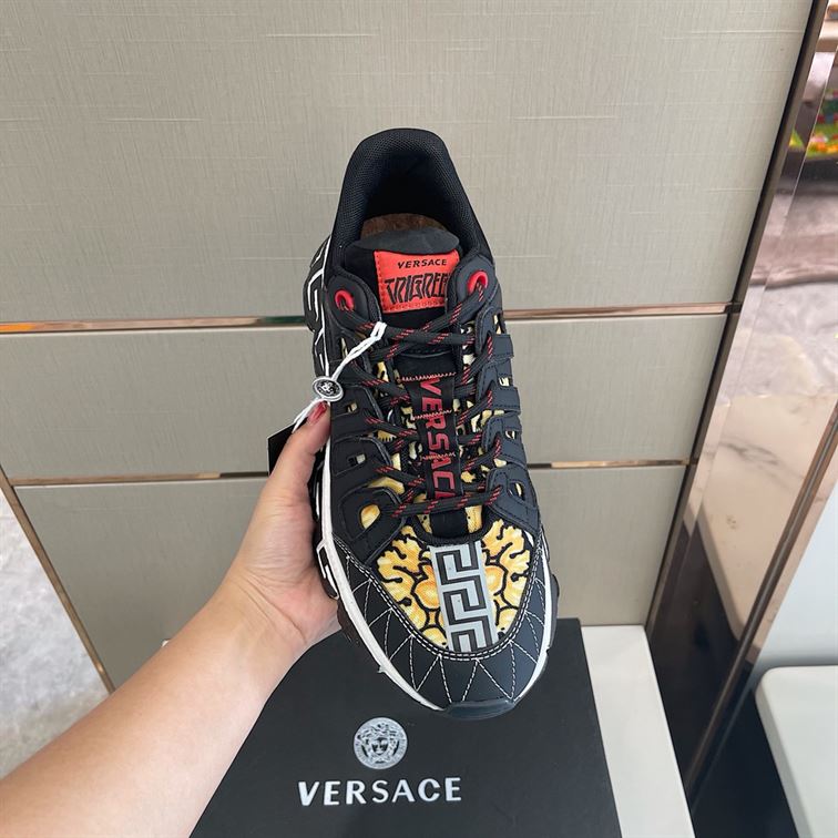 VERSACE TRIGRECA SNEAKERS - VSS001