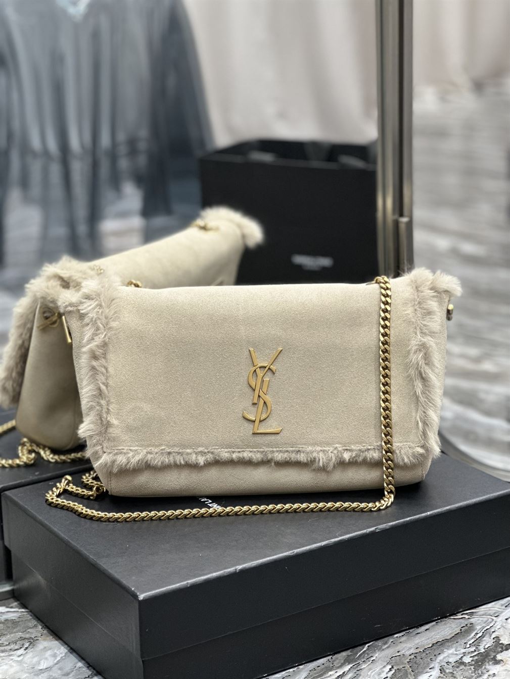 YSL KATE MEDIUM SUPPLE/REVERSIBLE CHAIN BAG