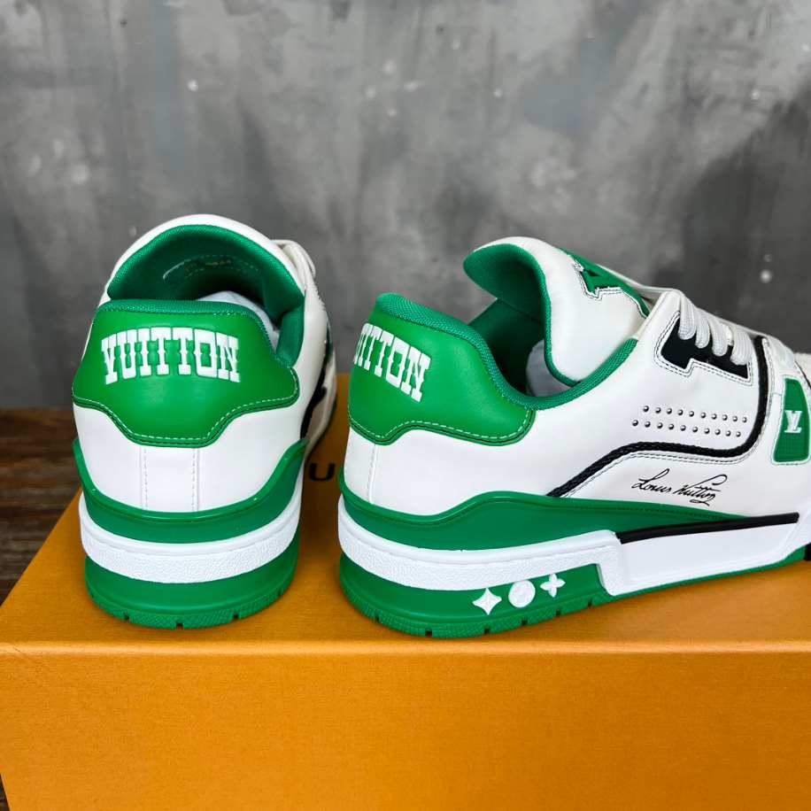 Louis Vuitton Trainer White Green Low Sneaker - LVS204