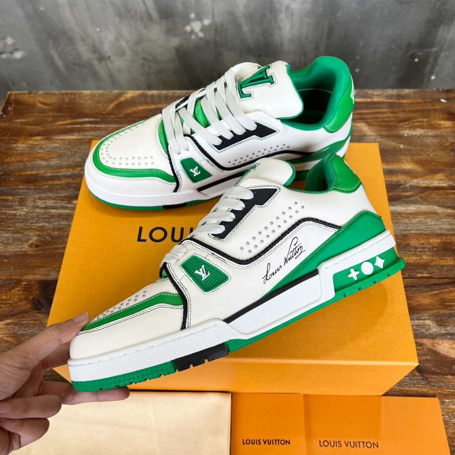 Louis Vuitton Trainer White Green Low Sneaker - LVS204