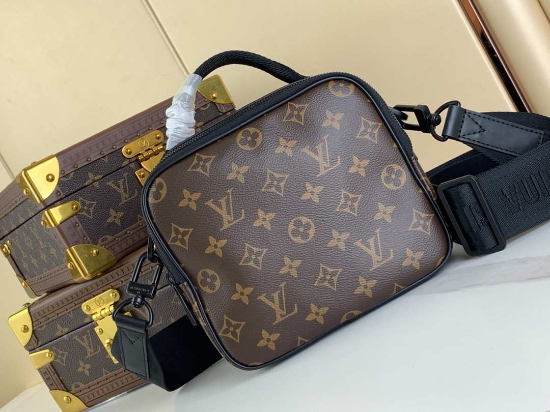 Louis Vuitton Quest Messenger Black Hardware Bag