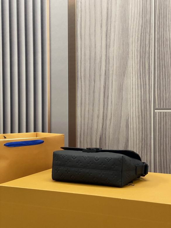 Louis Vuitton S-Cape Messenger Black Bag