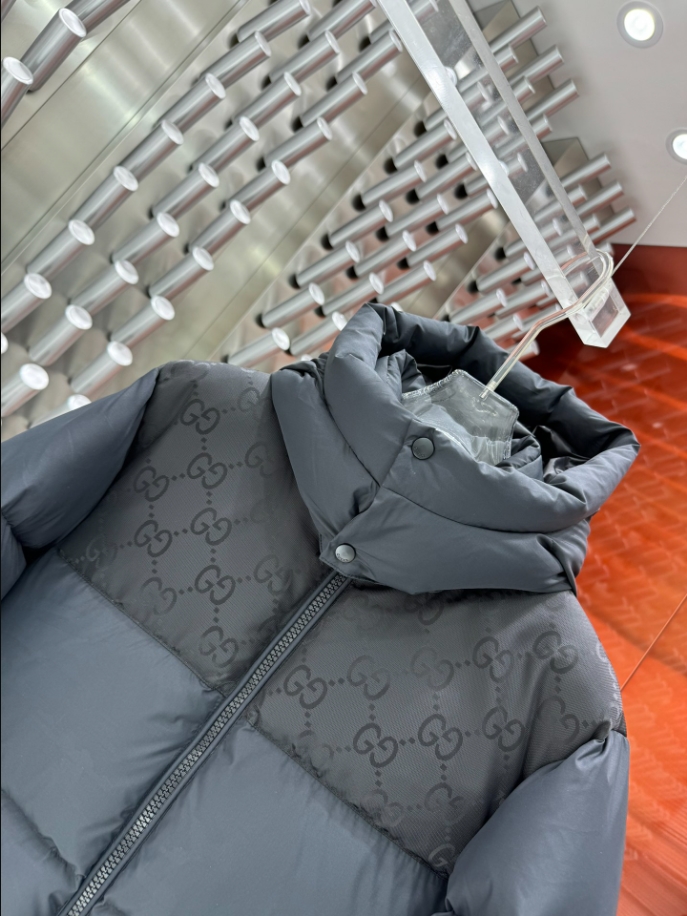 GUCCI Puffer Black Coat - GCJ049