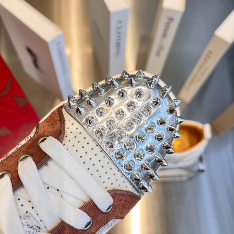 Christian Louboutin Louis Junior Spikes Orlato Sneaker - CLS040