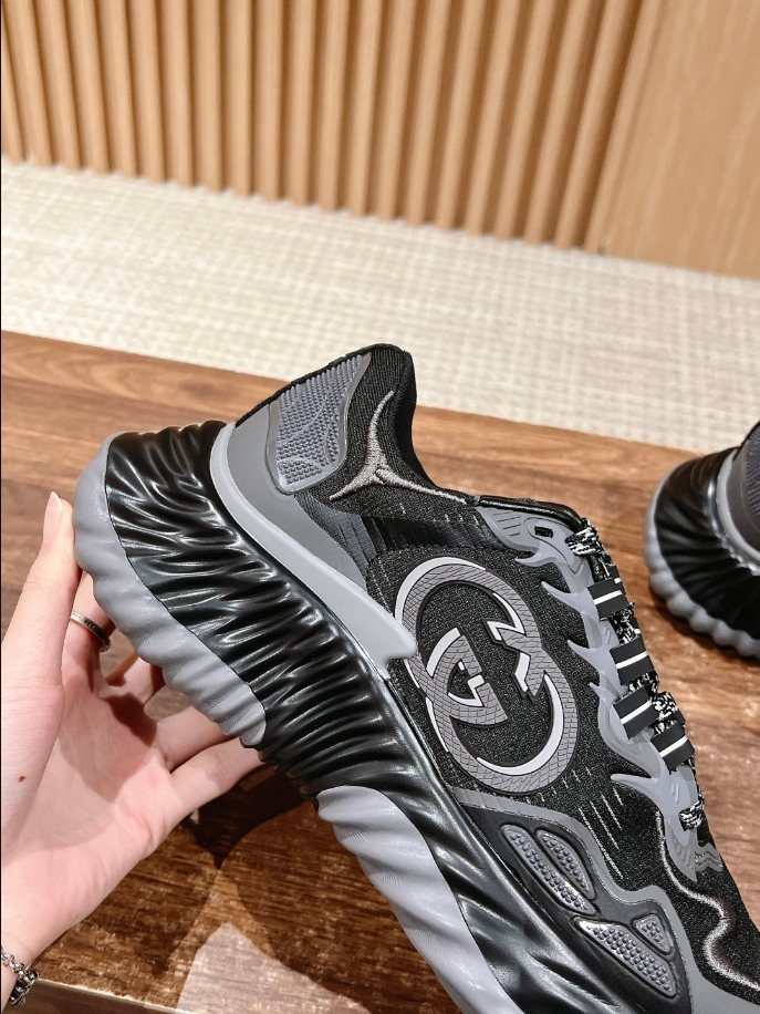 Gucci Ripple Black Dusty Sneaker - GCC163
