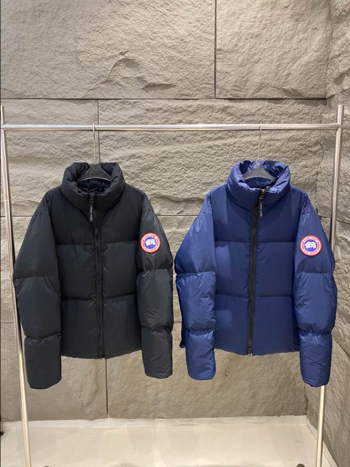 Canada Goose Arctic Black Puffer Jacket - CN35
